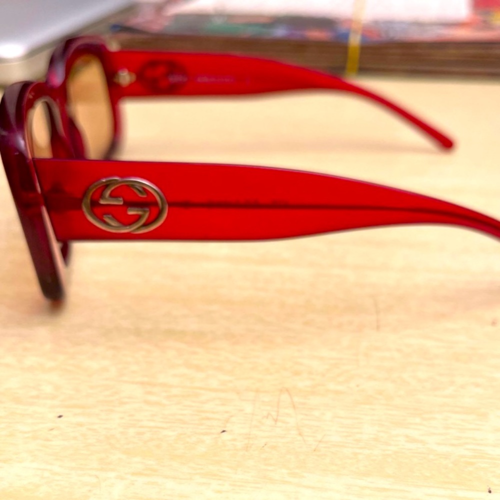 Vintage 90s Gucci Interlocking G Squre Sunglasses Never worn! Good condition